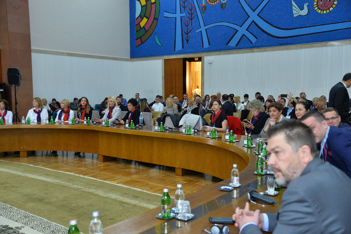 forum-2019/006