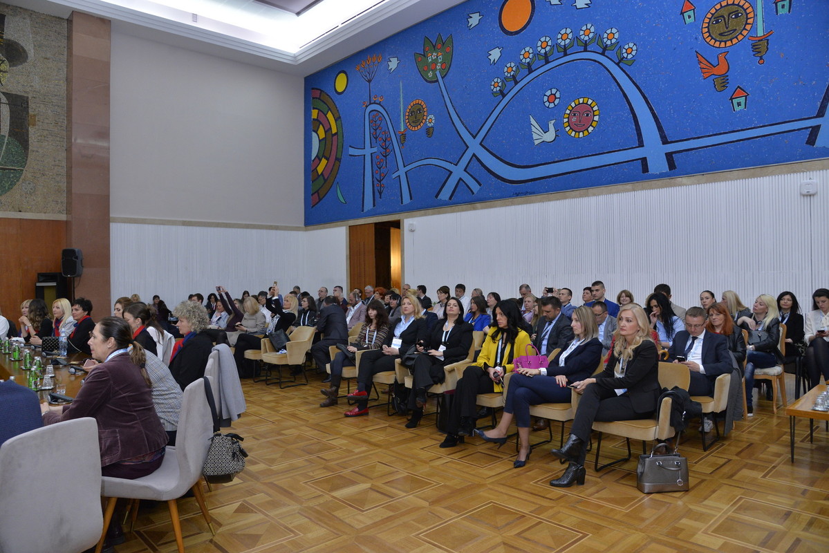 forum-2019/007