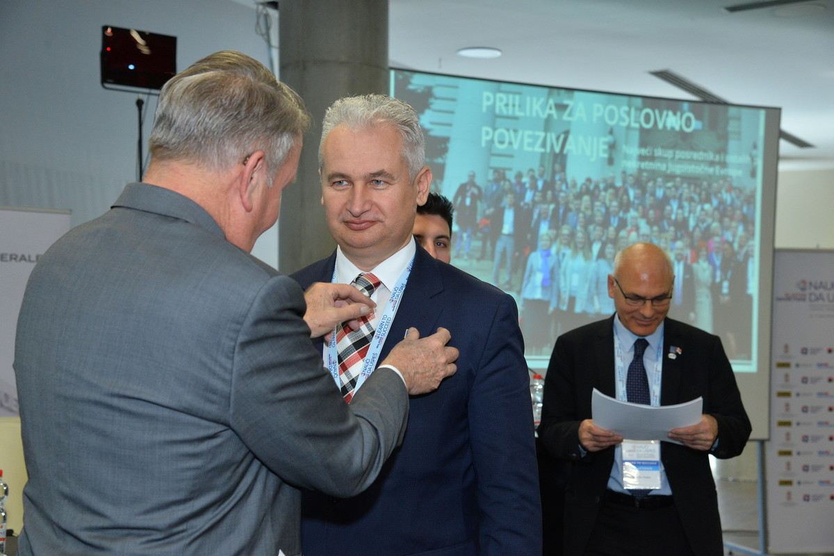 forum-2019/071