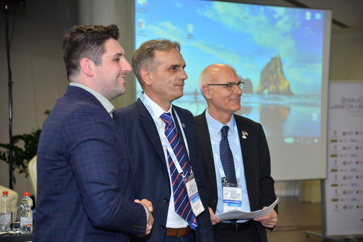 forum-2019/085