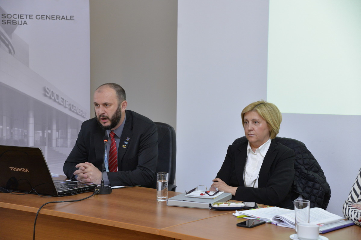 forum-2019/095