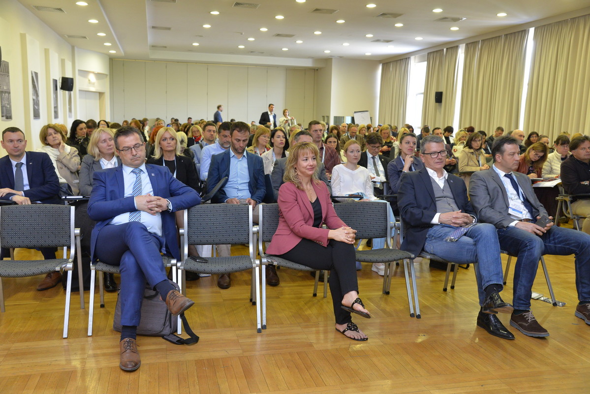 forum-2019/103