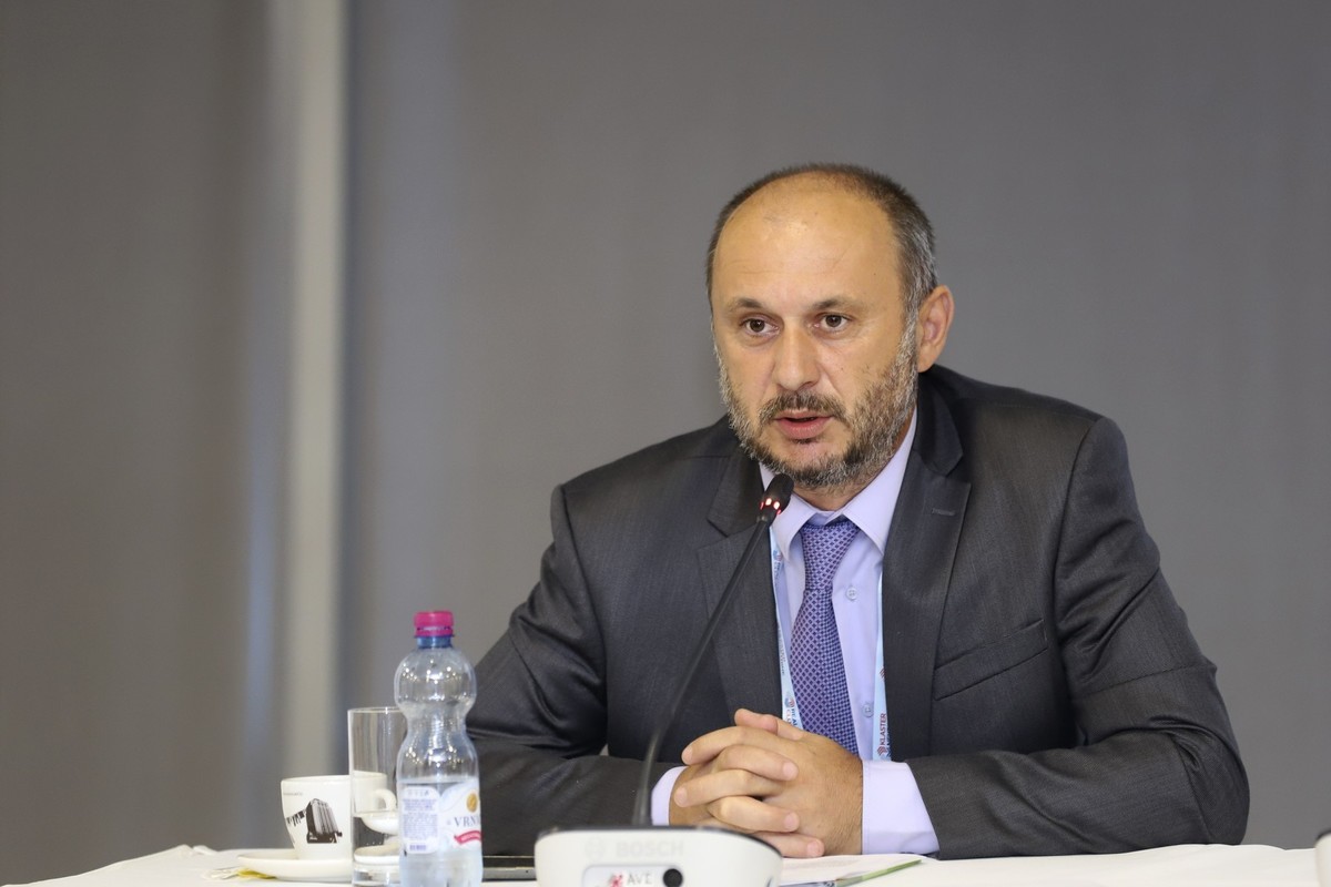 Dr Saša Stefanović 