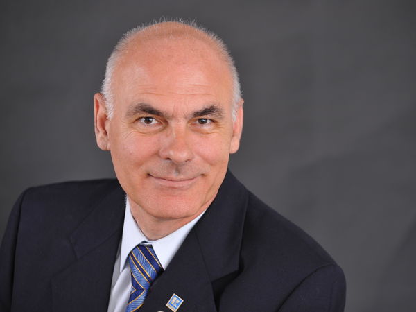 Dr Slaviša Pešić CIPS, ABR®, SRS, RENE 